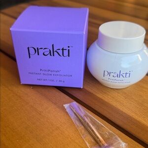 NWT Prakti Instant Glow Exfoliator